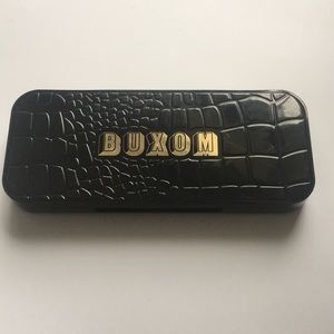 Buxom eye shadow pallet